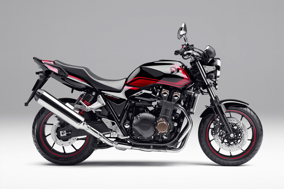 Honda Cb400 1300 Sf Sb に特別カラーが登場 Motobe 代にバイクのライフスタイルを提案するwebマガジン モトビー