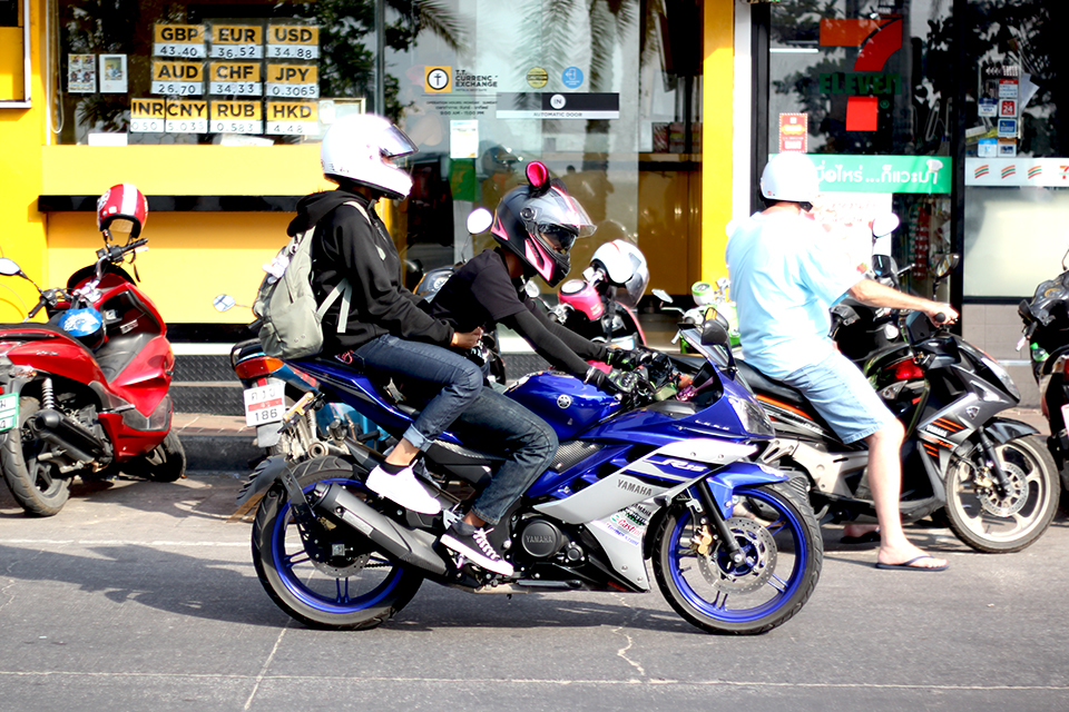 海外バイク旅行記 タイで見たイカしたバイクやライダーギャラリー Vol 6 Motobe 代にバイク のライフスタイルを提案するwebマガジン モトビー