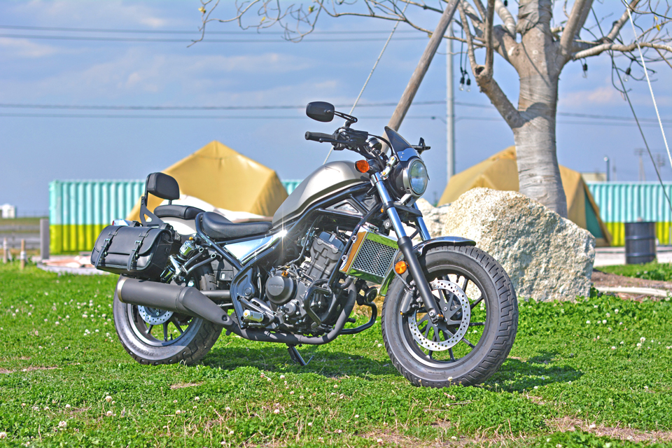 雰囲気変わりすぎ 弄りたくなるバイク Rebel レブル 250 のカスタムモデルがかっこいい Motobe 代にバイク のライフスタイルを提案するwebマガジン モトビー