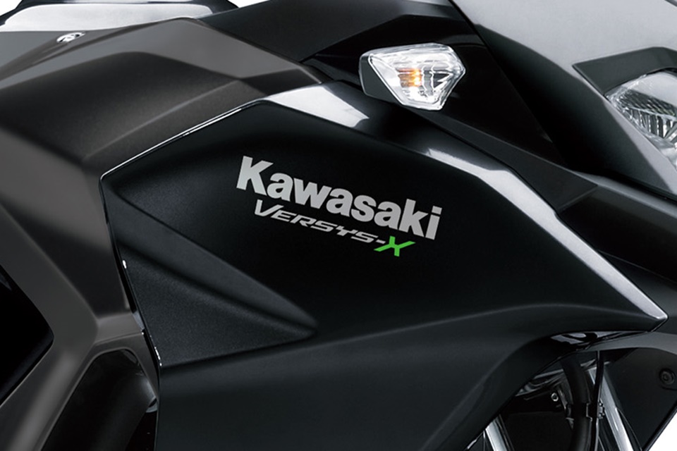 冒険者のNEWカラー】2018年モデルKawasaki「VERSYS-X 250/TOURER – MotoBe 20代にバイクのライフスタイルを提案するWEBマガジン、モトビー