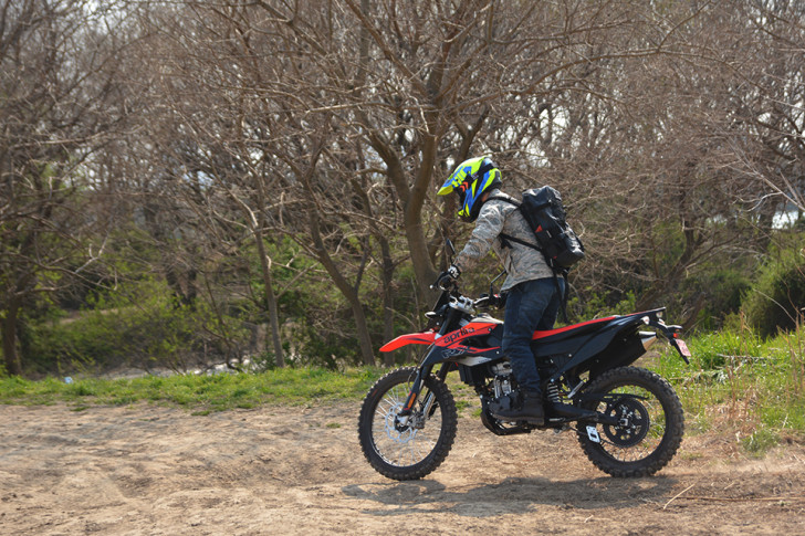 オフロードバイクのイイとこ、ダメなところを一挙解説！オフ車ならではバイクライフを楽しもう！ MotoBe 20代にバイクのライフスタイルを