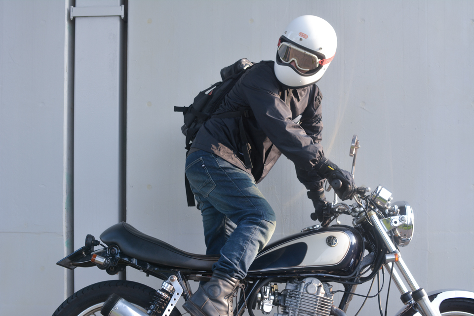 お手頃価格編】カジュアルなフルフェイスヘルメットはバイクをおしゃれに見せるファッションアイテム – MotoBe  20代にバイクのライフスタイルを提案するWEBマガジン、モトビー