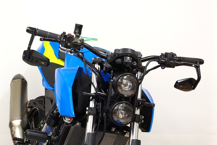 あなたはどのスタイル派 バイクのヘッドライトカスタムの例を紹介 丸目 二灯 角目 Ledなど種類は様々 Motobe 代にバイク のライフスタイルを提案するwebマガジン モトビー