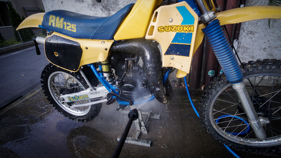 最強の自家洗車システム ケルヒャーは泥だらけのオフ車をキレイにしてくれるのか検証 Motobe 代にバイクのライフスタイルを提案するwebマガジン モトビー